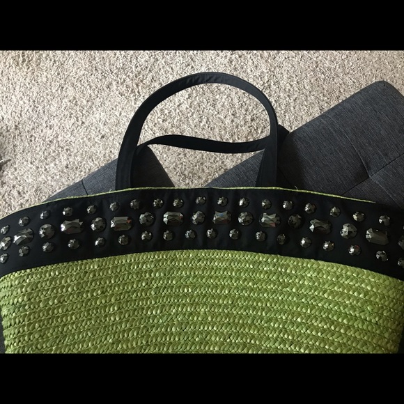 Beautiful Lime Green Studded Tote - Picture 5 of 13